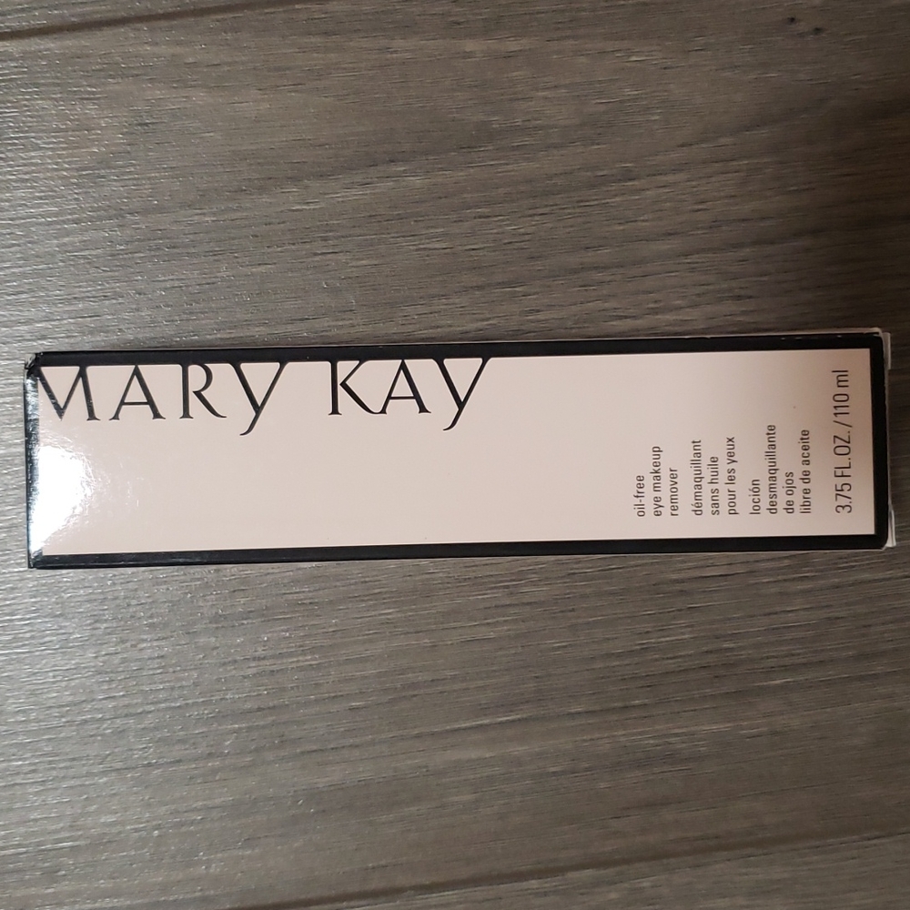 Oil free makeup remover